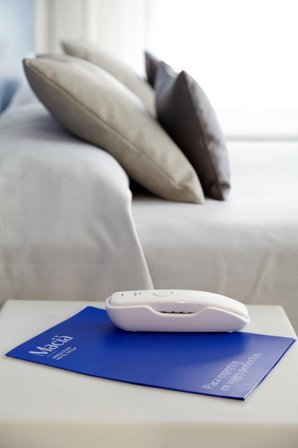 Twin Room,1347396866:JPEG